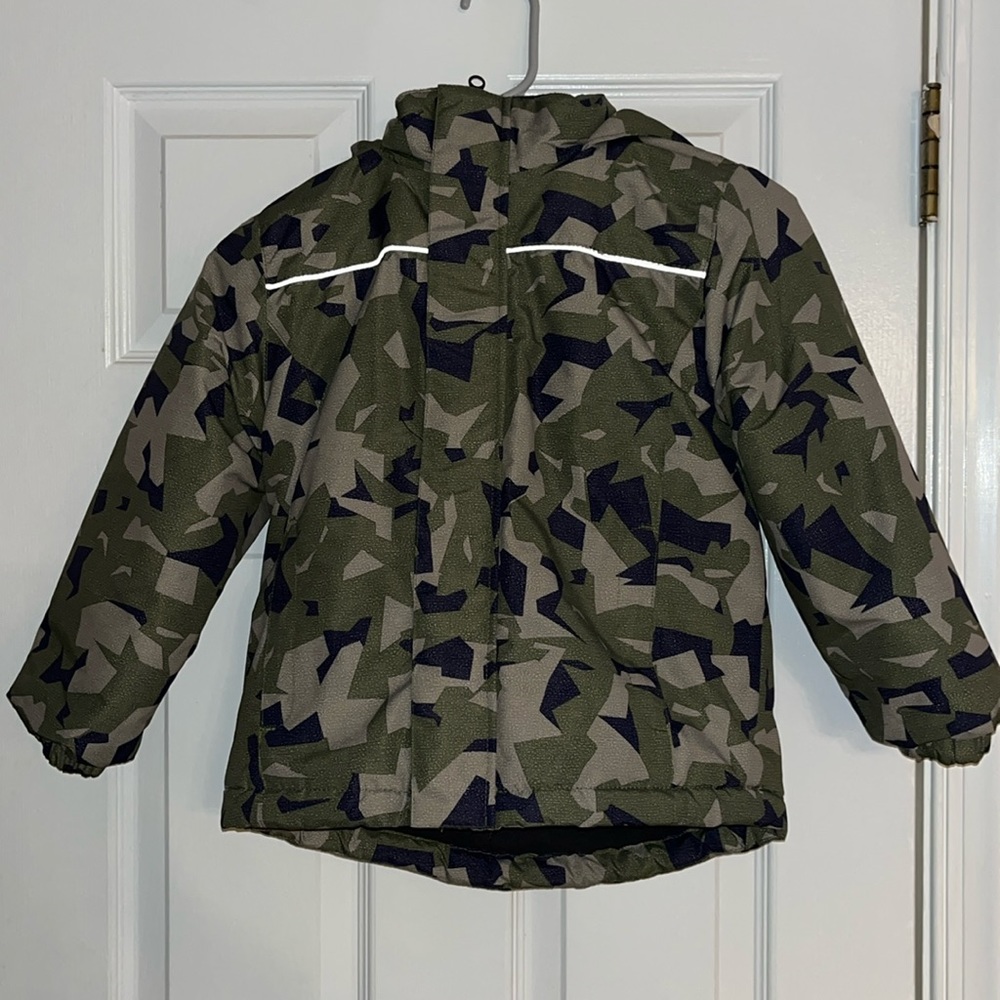 Iceberg Outerwear boys XS SKI coat.